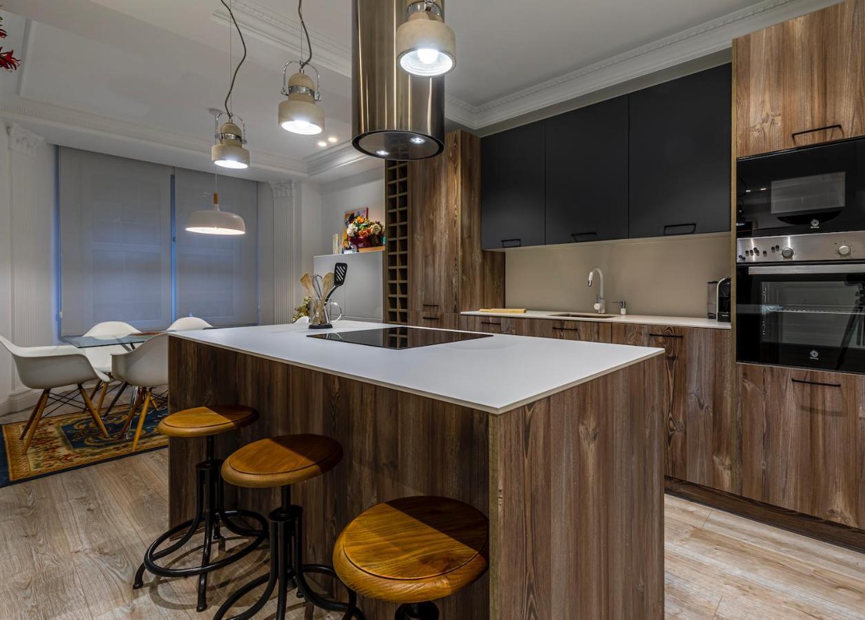110 M2 Central Apartment In Abando Close To Guggenheim With Parking 빌바오 외부 사진