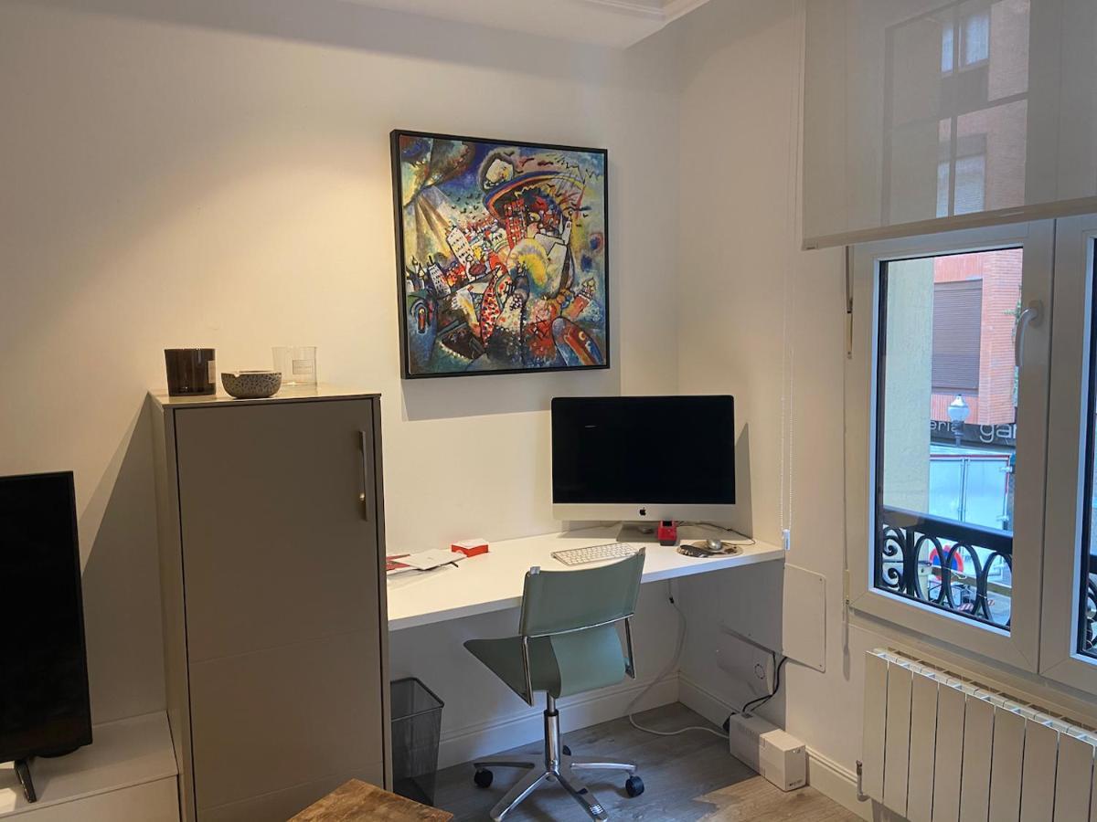 110 M2 Central Apartment In Abando Close To Guggenheim With Parking 빌바오 외부 사진